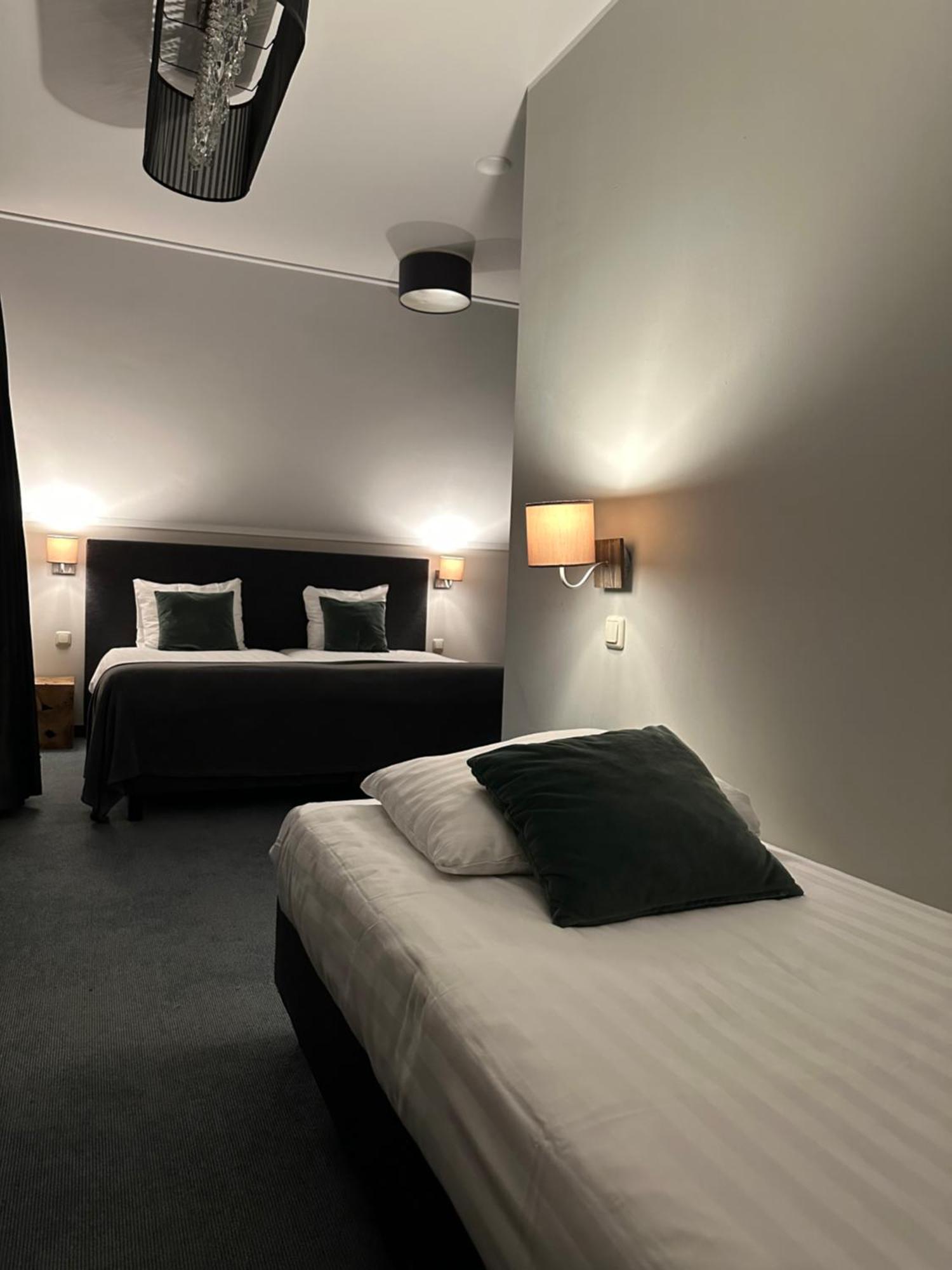 Landhuis Hotel De Hilkensberg Broekhuizen  ภายนอก รูปภาพ